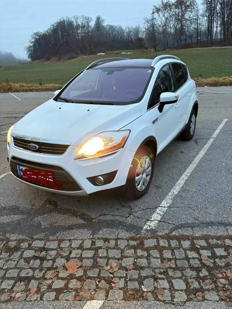 Ford Kuga 2,0 Titanium 4x4 TDCI DPF - 1