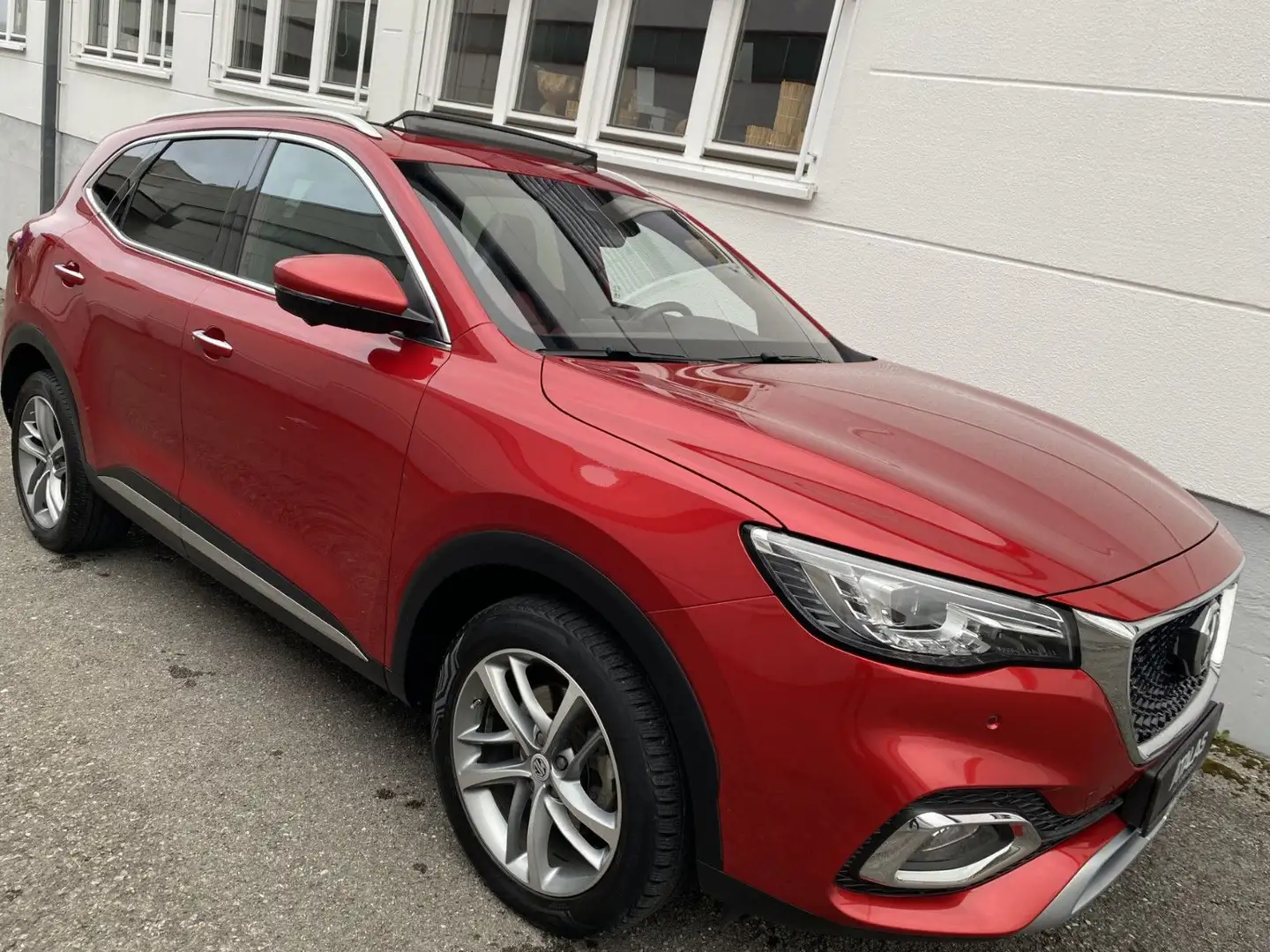 MG EHS Luxury PHEV erst.6500Km **360°-Panorama-AHK* Rouge - 1