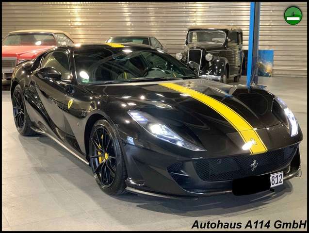 Imagine Ferrari 812 Superfast 6.5l V12 / LIFT / KAMERA / JBL