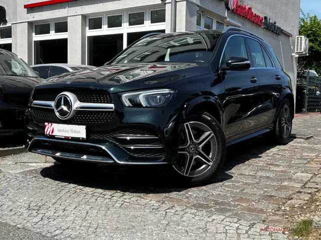Mercedes-Benz GLE view 2