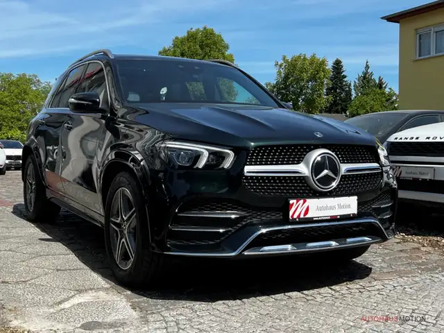 Mercedes-Benz GLE view 4