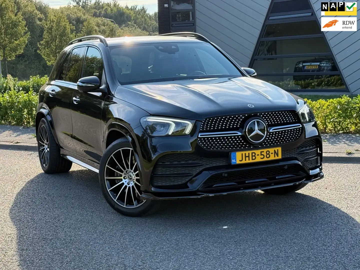 Mercedes-Benz GLE 350 AMG e 4MATIC Premium Plus | Navi | Cruise | Trekha Noir - 1