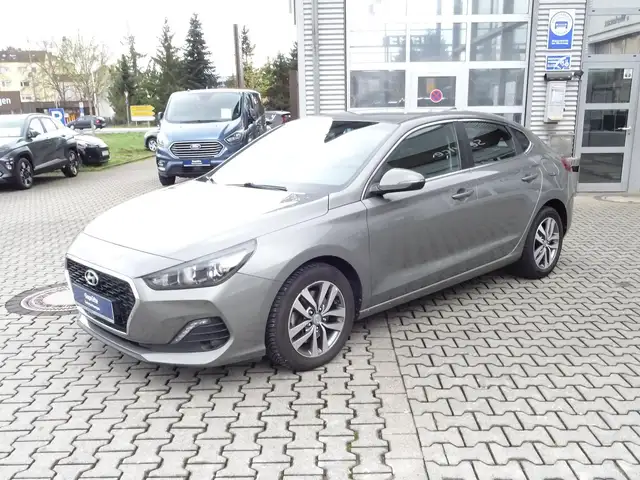 Hyundai i30 Fastback 1.0 T-GDI Trend Klima Kamera Apple Carpla