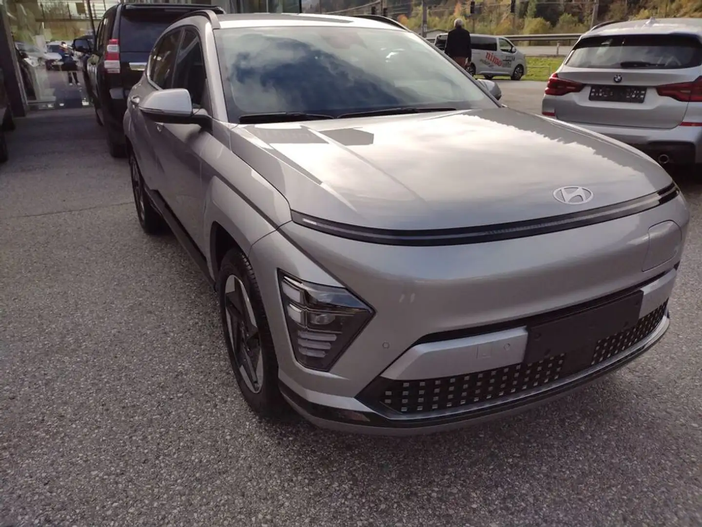 Hyundai KONA EV (SX2) GO 65,4kWh Silber - 1