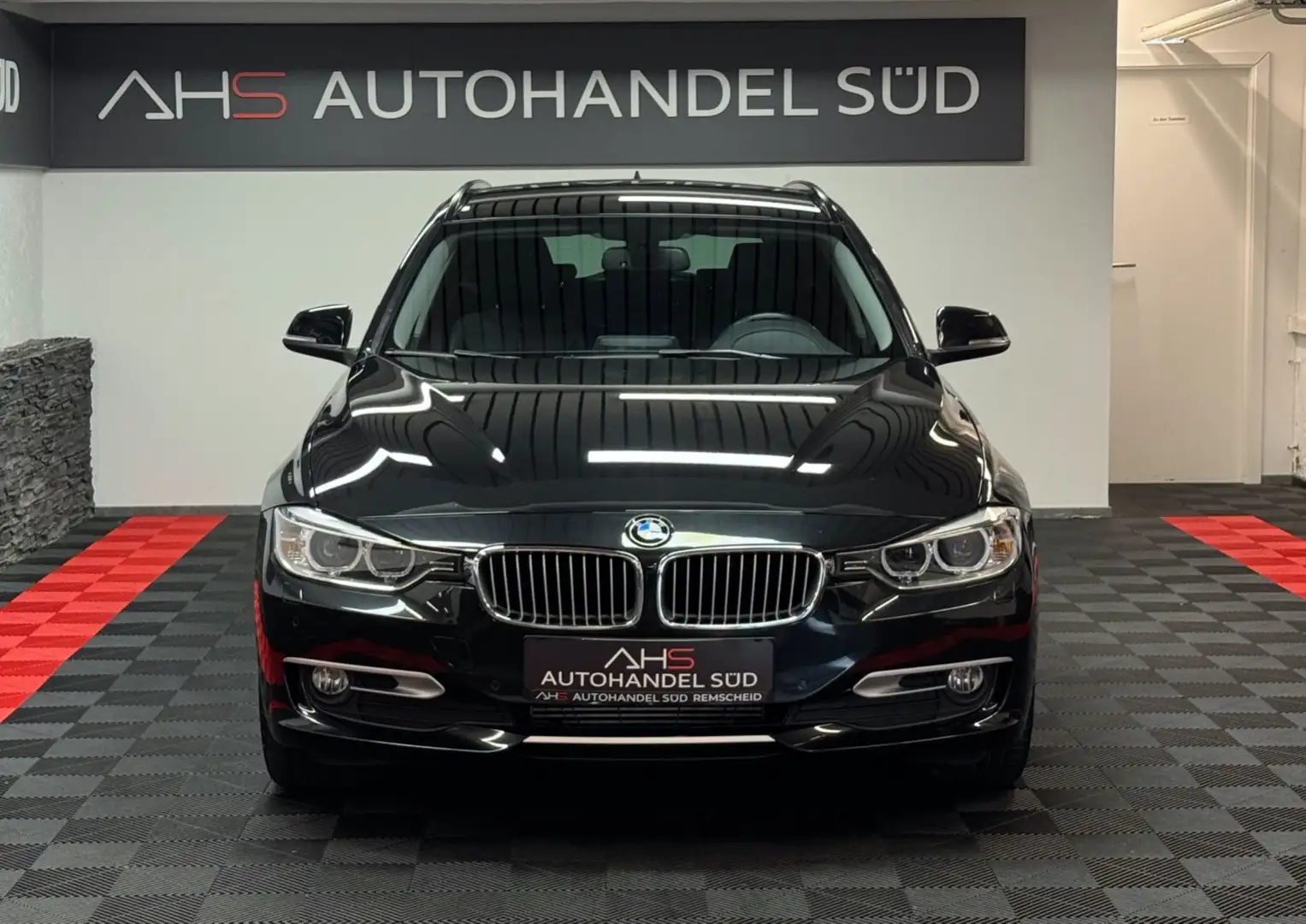 BMW 318 d xDrive Moder*NAVI*XENON*LEDER*KAMERA*AHK* Negro - 2