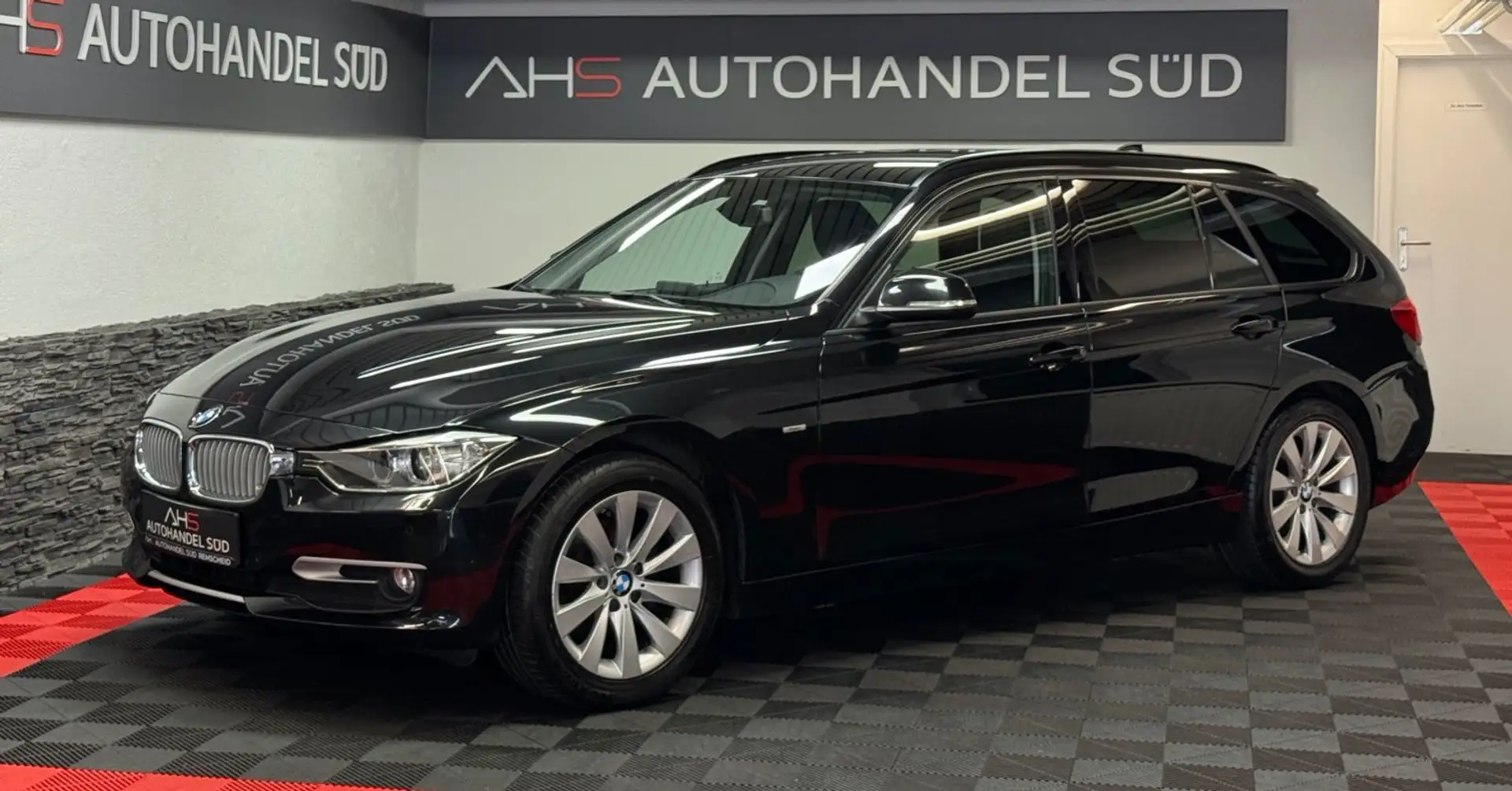 BMW 318 d xDrive Moder*NAVI*XENON*LEDER*KAMERA*AHK* Negro - 1