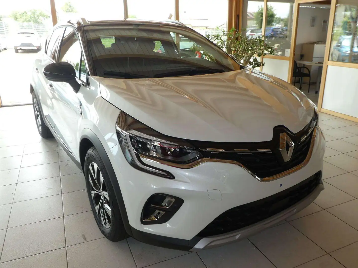 Renault Captur Techno E-TECH HYBRID 145 (Gesamtleistung 145PS)... Wit - 2