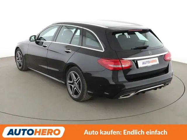 Mercedes-Benz C Class view 4