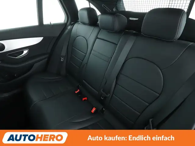 Mercedes-Benz C Class view 14