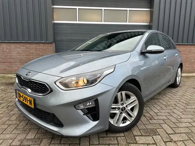 Kia Ceed / cee'd 1.0 T-GDi DynamicLine net voorzien van onderhoud.