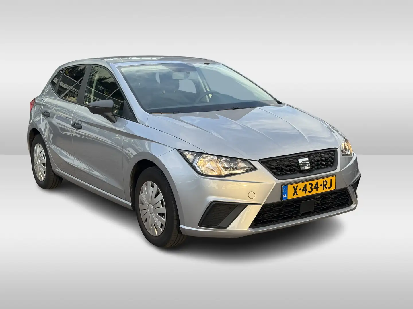 SEAT Ibiza 1.0 MPI Reference / Bluetooth / Airco / Cruise Con Grijs - 1