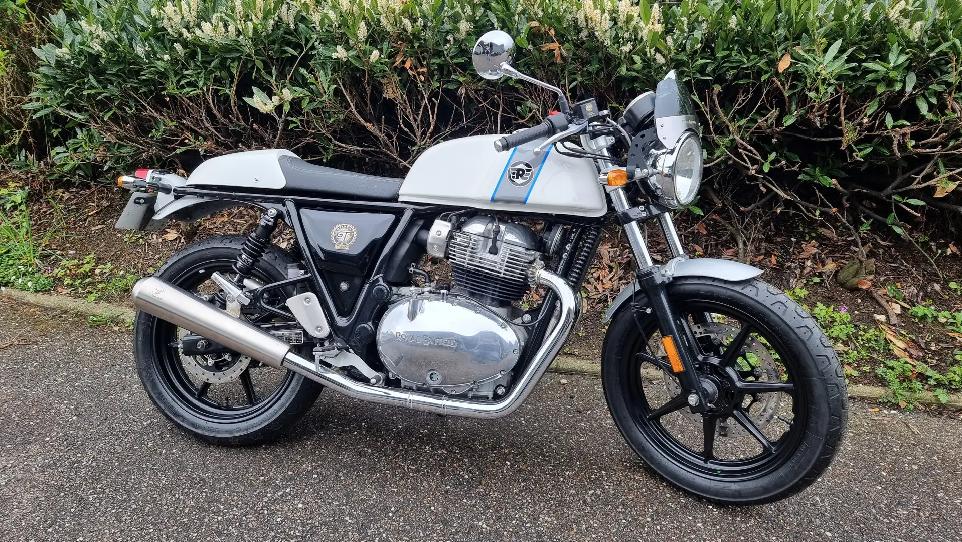 Royal Enfield Continental GT bijela - 1