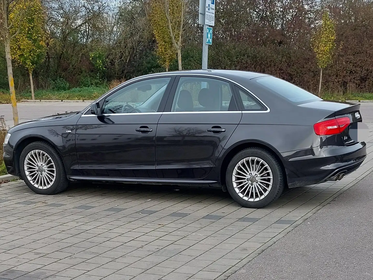 Audi A4 A4 2.0 TDI sport Grau - 1