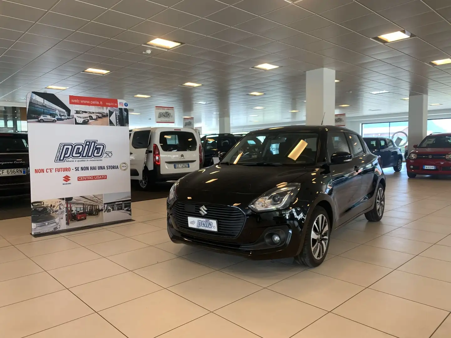 Suzuki Swift 1.2 Hybrid Top Nero - 1
