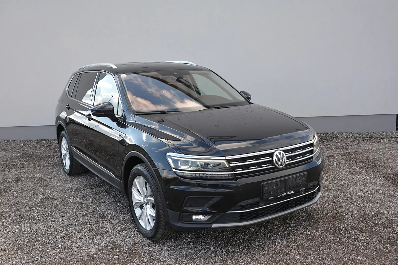 Volkswagen Tiguan Allspace Tiguan 2,0 TDI SCR 4Motion Allspace Highline DSG Schwarz - 2