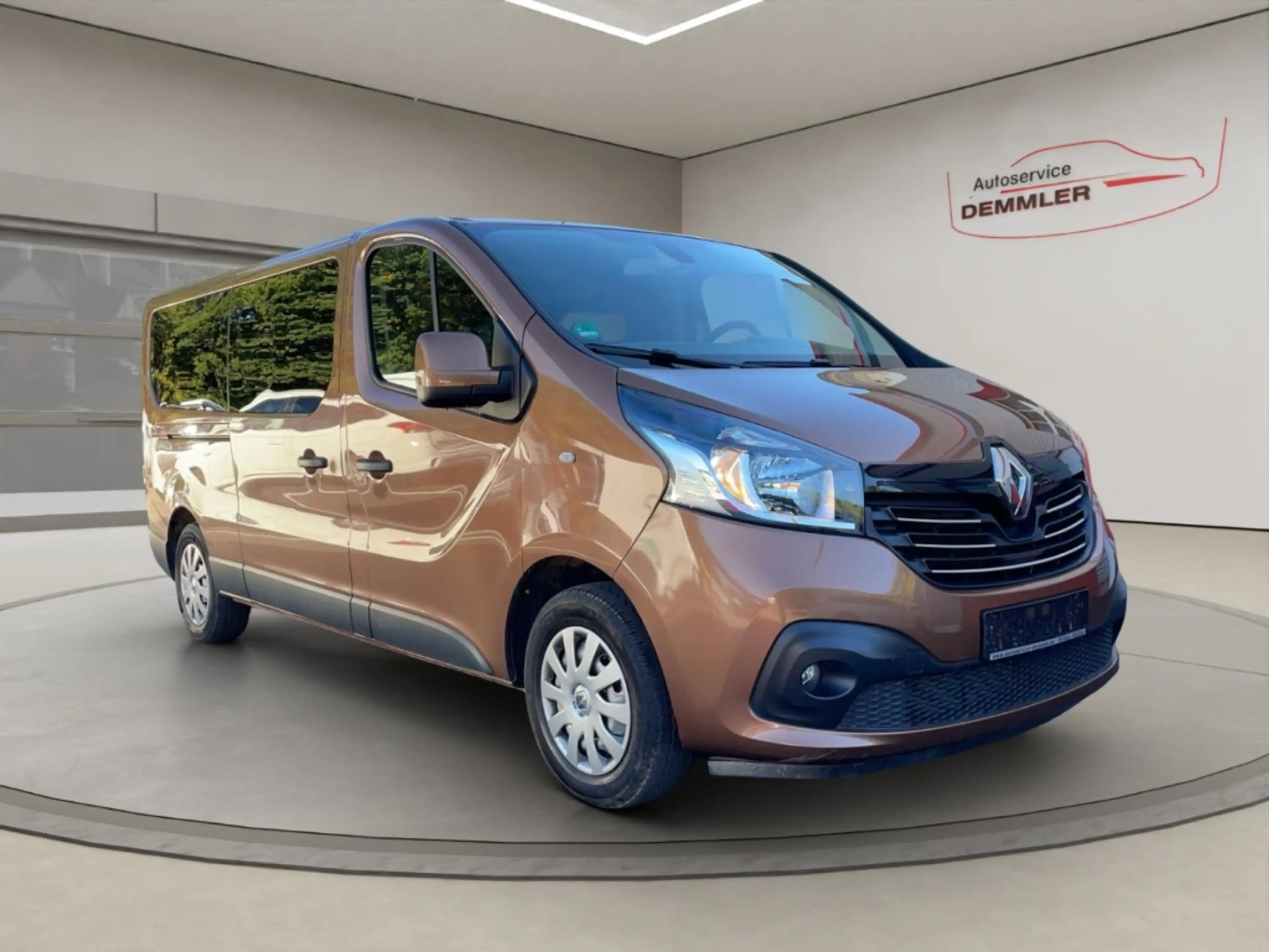 Renault Trafic L2, 9-Sitze,AHK,Navi,R.Kamera,Motor NEU! (bei 65tk — photo 3
