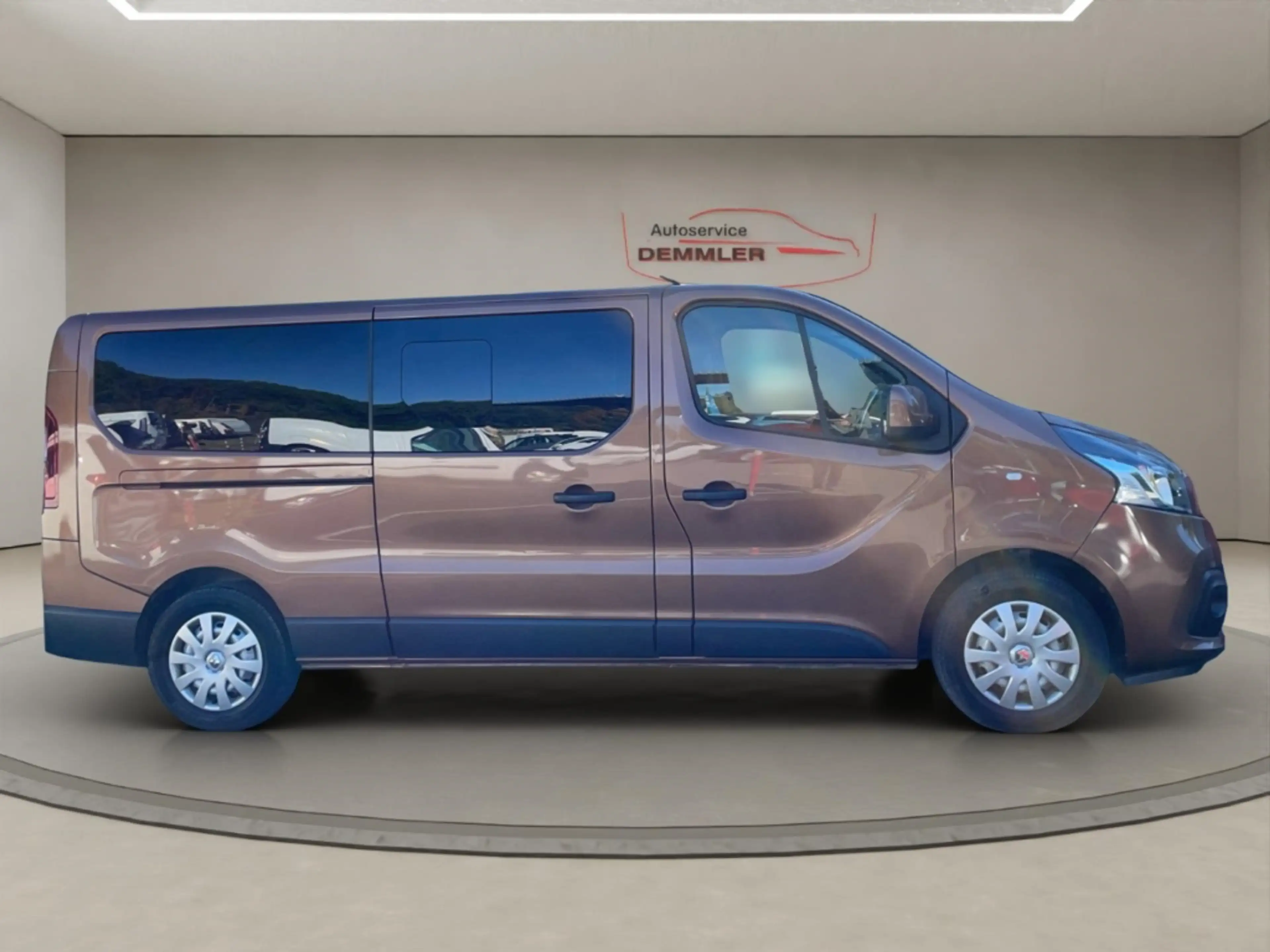 Renault Trafic L2, 9-Sitze,AHK,Navi,R.Kamera,Motor NEU! (bei 65tk — photo 4