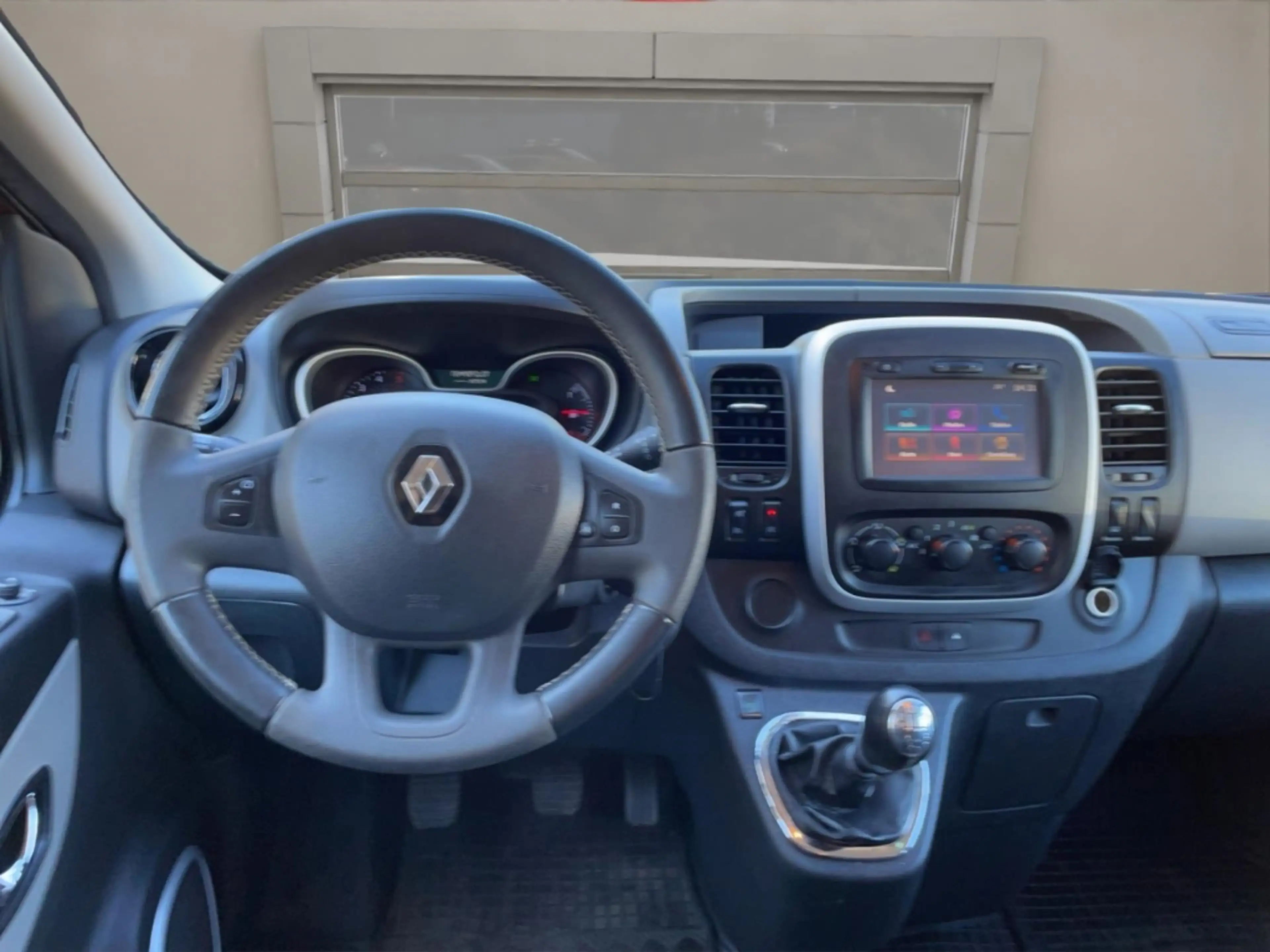 Renault Trafic L2, 9-Sitze,AHK,Navi,R.Kamera,Motor NEU! (bei 65tk — photo 11