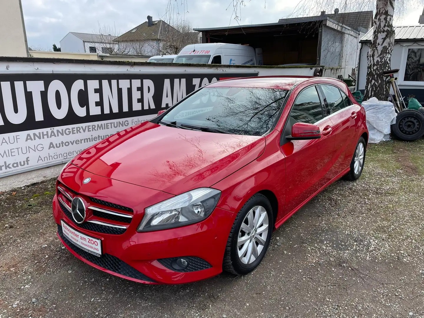 Mercedes-Benz A 180 A 180 BlueEfficiency Edition (176.042) Rot - 2