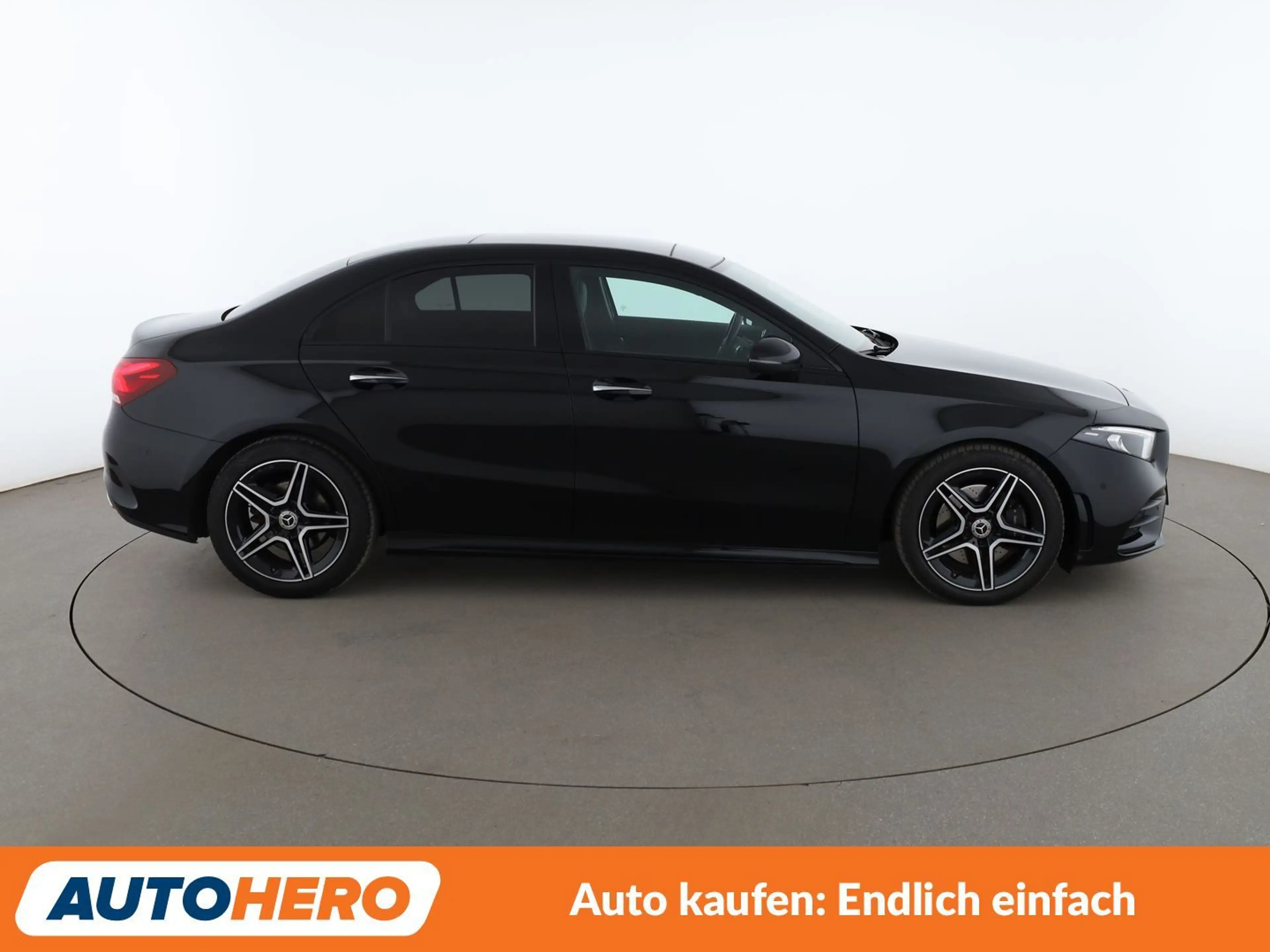 Mercedes-Benz A 220 4Matic AMG Line Aut.*NAVI*MBUX*CAM* — photo 7