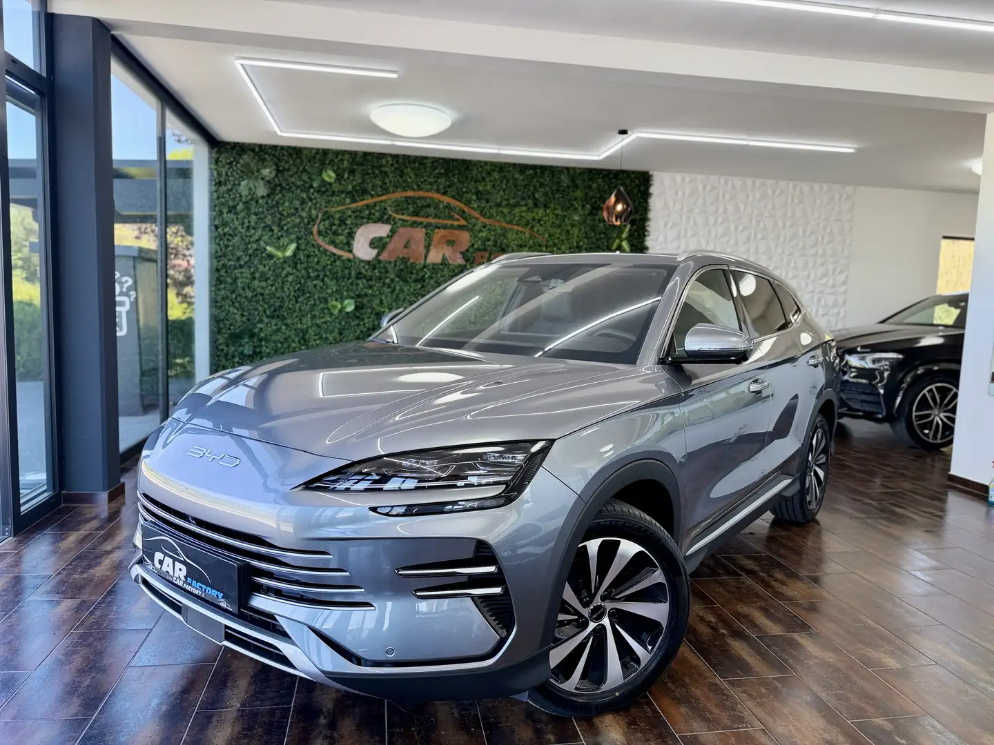 BYD Seal U DM-i AWD DESIGN * NEUWERTIG * WENIG KM * 18,3 kWh Grau - 1