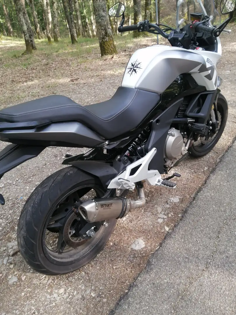 CFMOTO 650 MT Blanco - 2