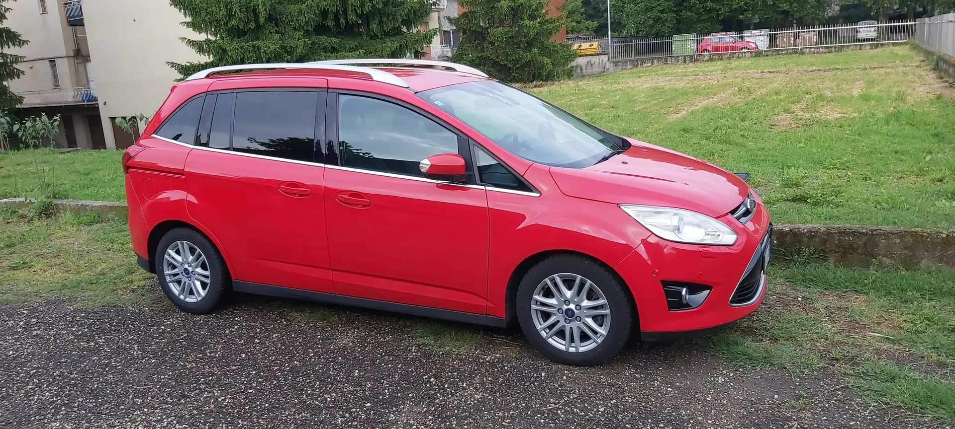 Ford C-Max C-Max 7 II 2010 C-Max7 2.0 tdci Titanium 163cv Červená - 1