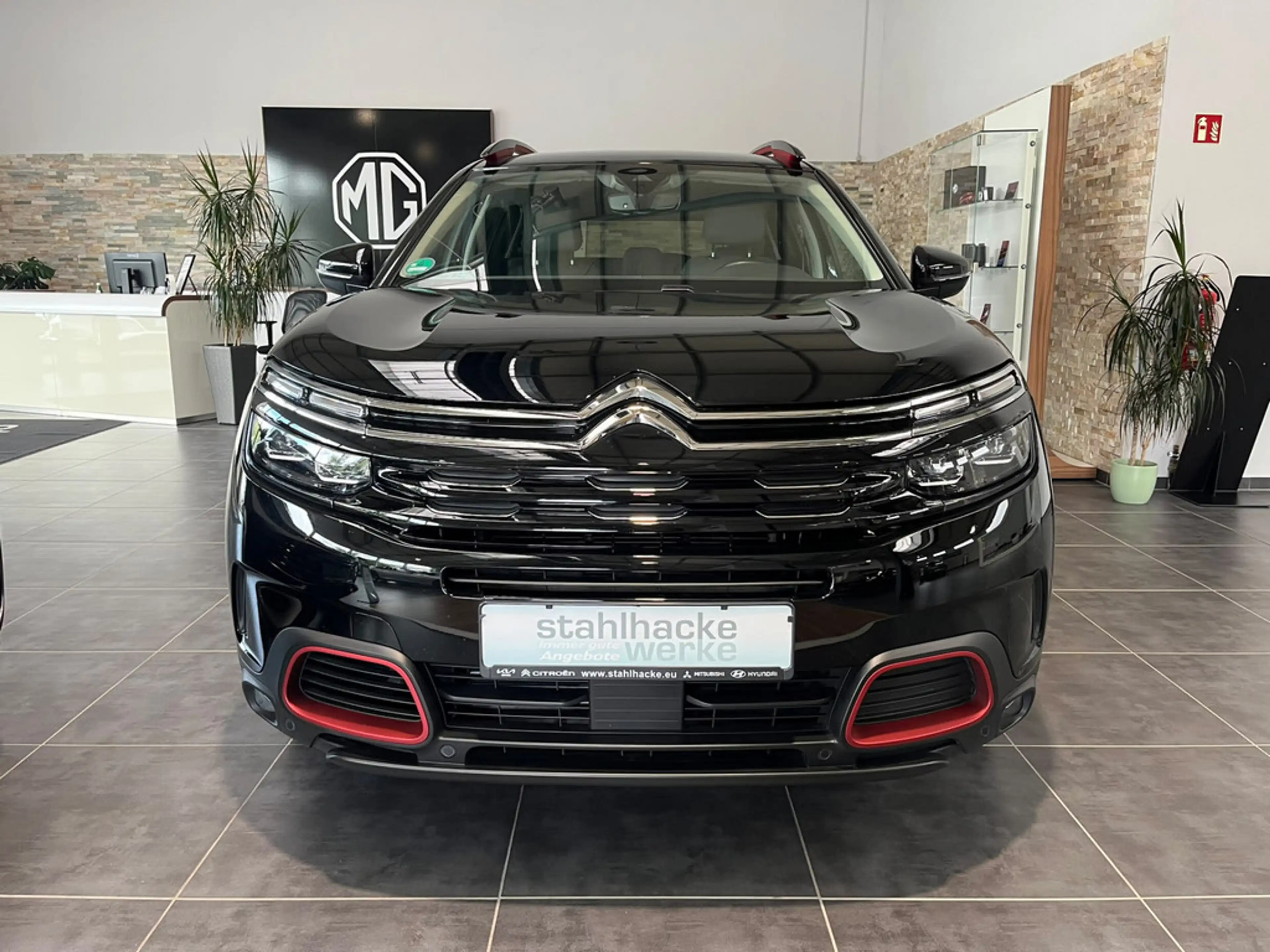 Citroen C5 Aircross 1.6 Shine Pack Hybrid LED 360° — photo 3