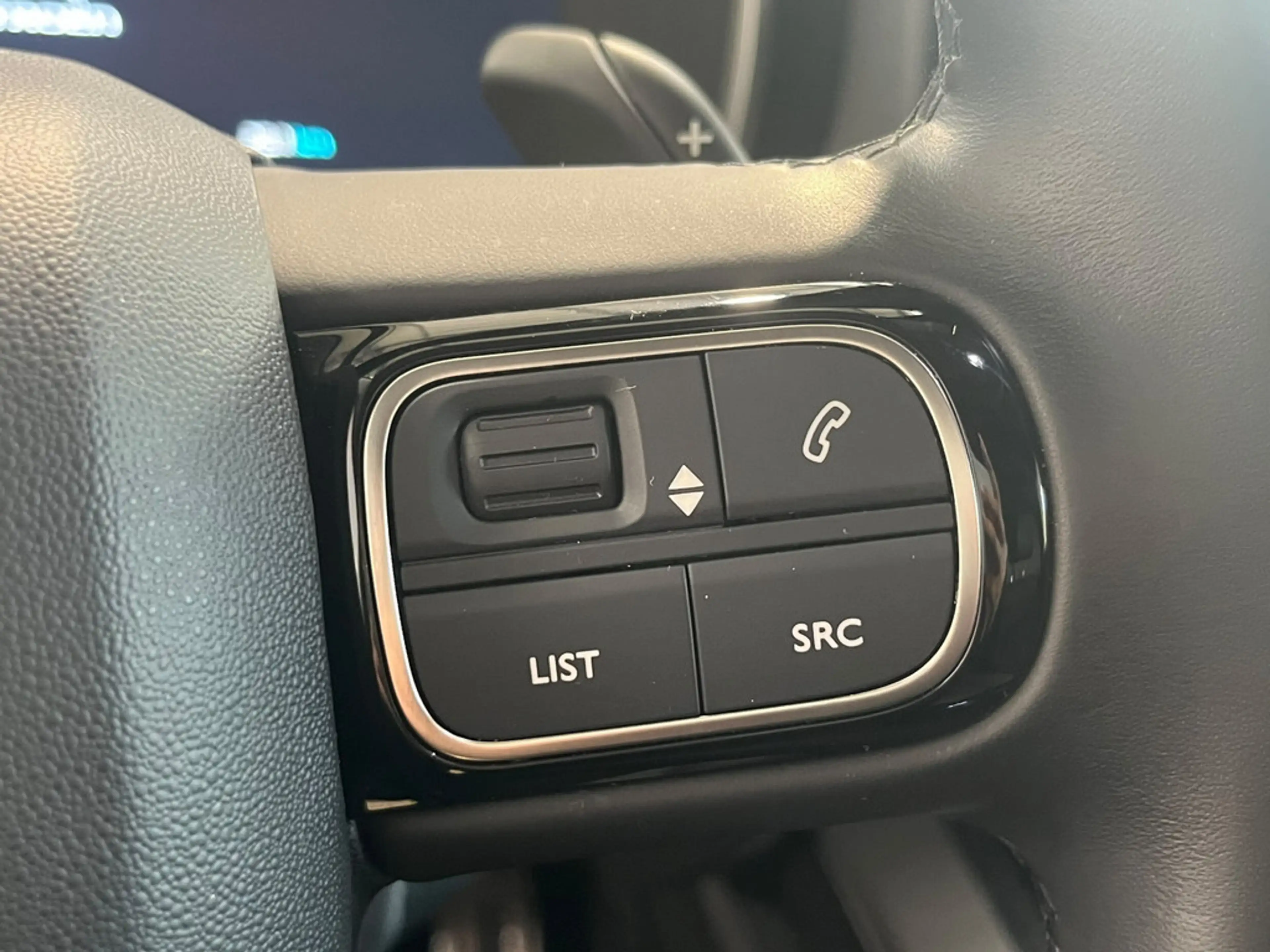 Citroen C5 Aircross 1.6 Shine Pack Hybrid LED 360° — photo 15