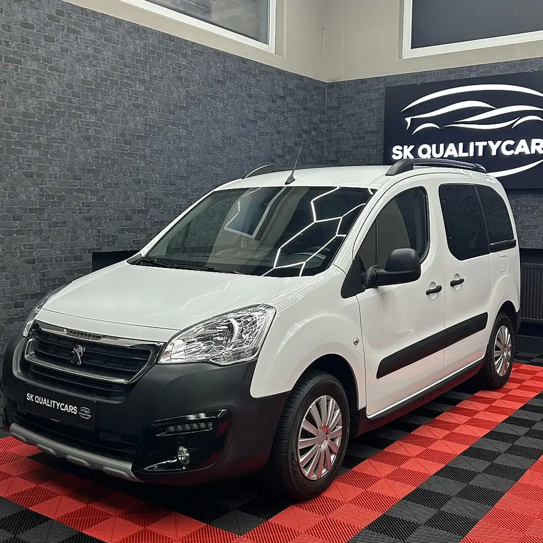 Peugeot Partner Tepee Outdoor 1,6 HDi 120 S&S Weiß - 1