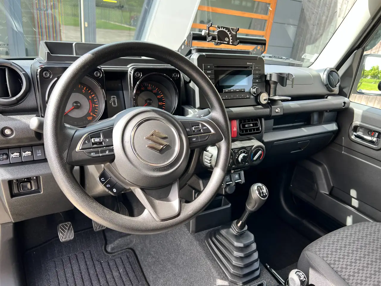 Suzuki Jimny 1.5i - LICHTE VRACHT - 11000KM - GARANTIE — foto 8