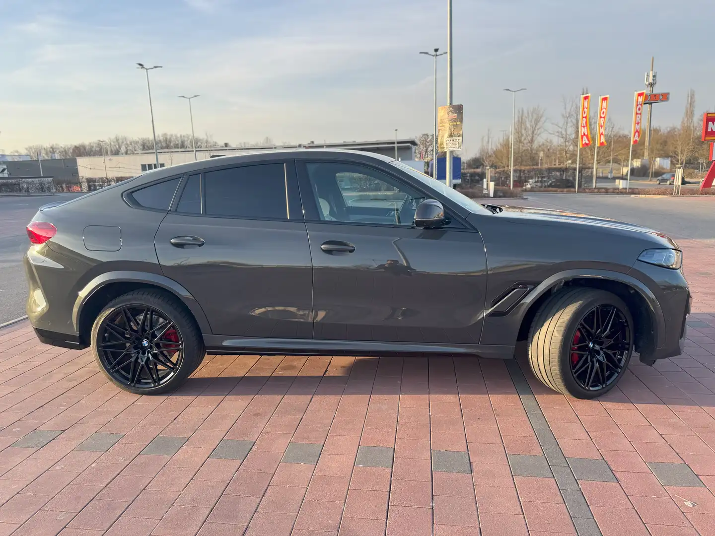 BMW X6 M X6 M Competition Individual 625 PS B&W Silber - 2