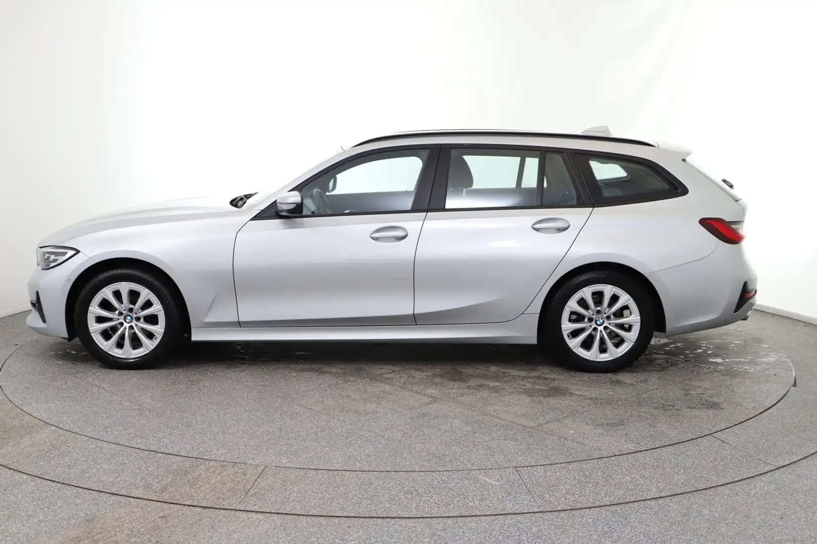 BMW 318 BMW 318d Touring Silber - 2