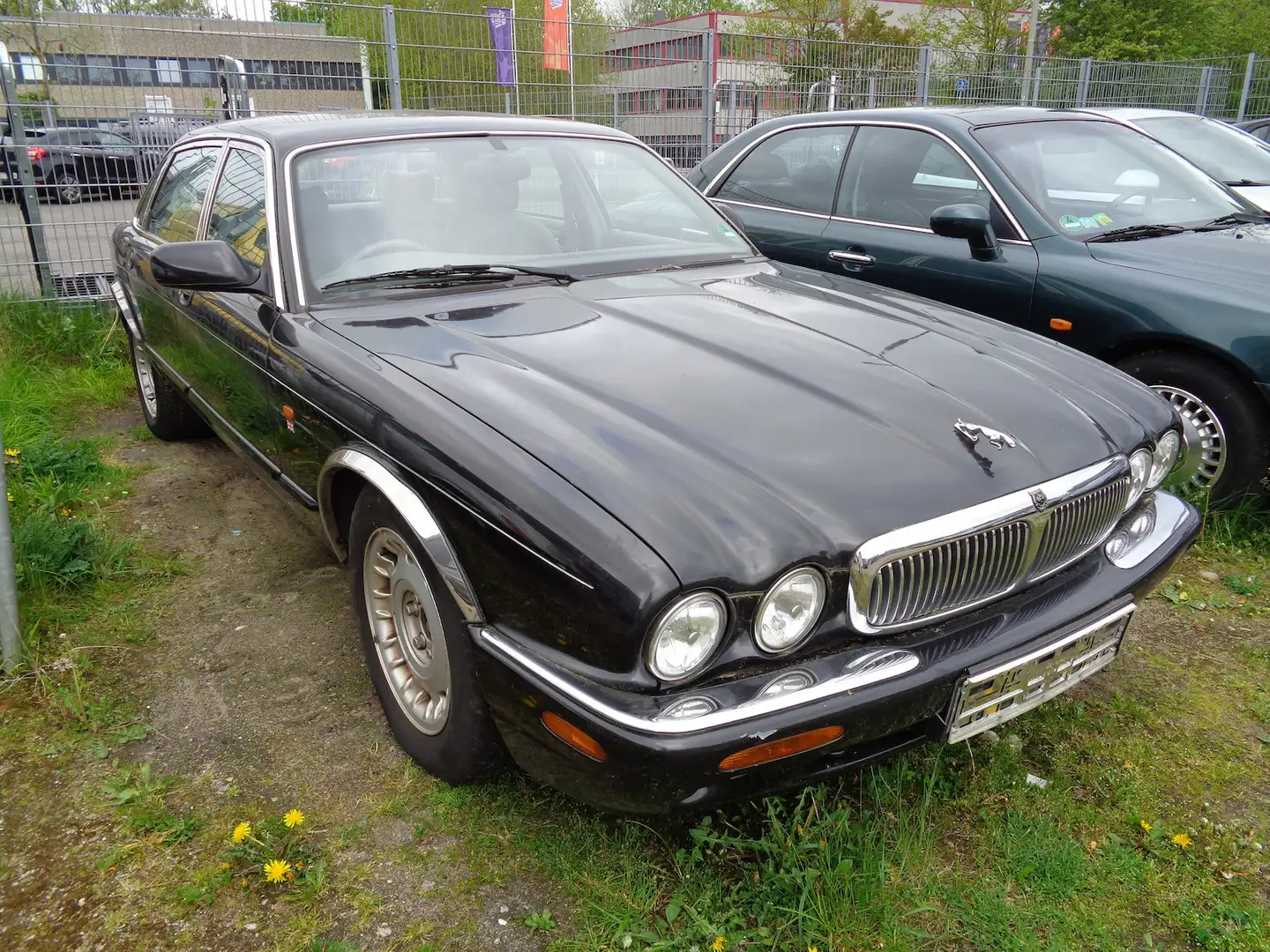 Jaguar XJ V8 *lang* Black - 2