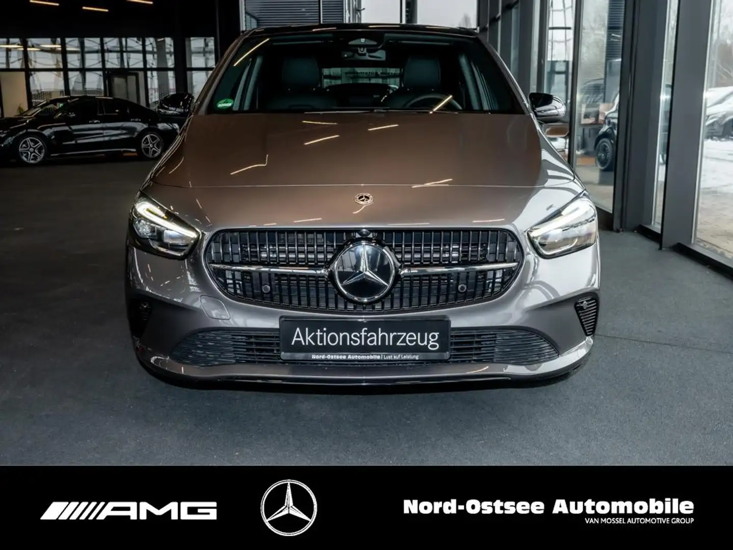 Mercedes-Benz B 200 PROGRESSIVE NIGHT PANO DISTRONIC AHK Grijs - 2