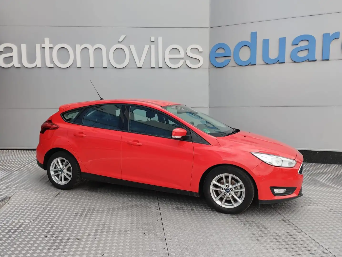 Ford Focus 1.0 Ecoboost Auto-S&S Sport 125 Rojo - 1