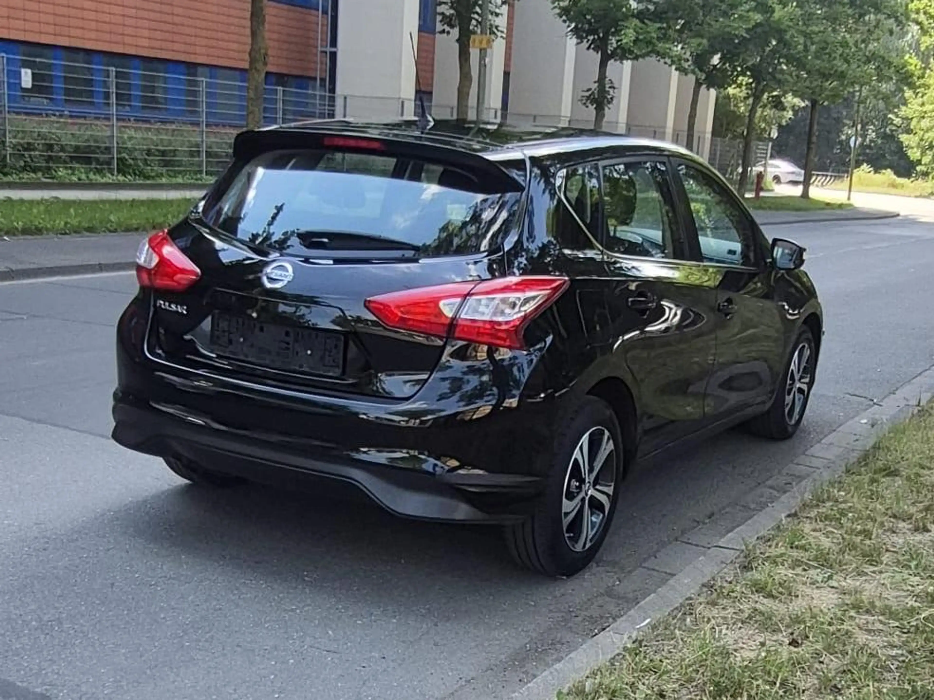 Nissan Pulsar Acenta — photo 6