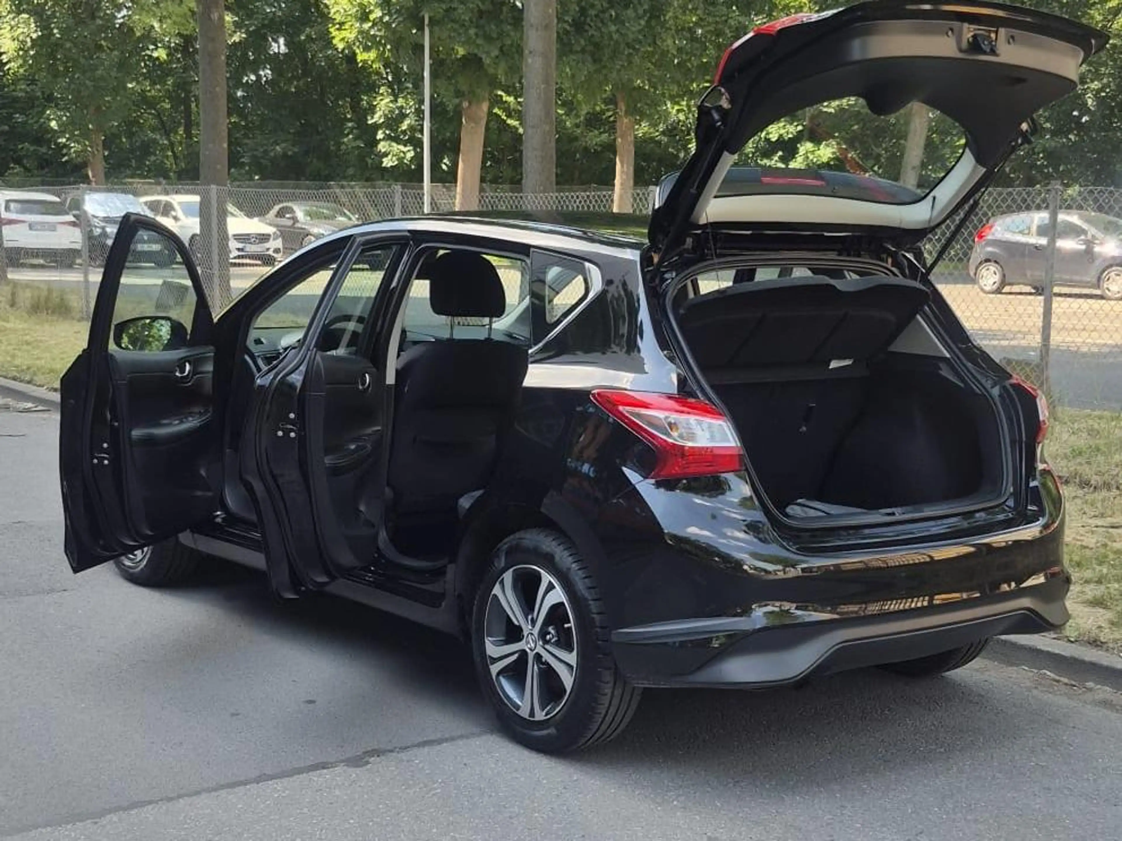 Nissan Pulsar Acenta — photo 8
