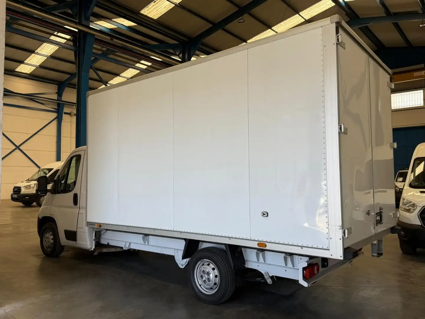Peugeot Boxer 335 L2 BHDI 103kW (140CV) S&S 6 Vel. MAN Blanco - 2