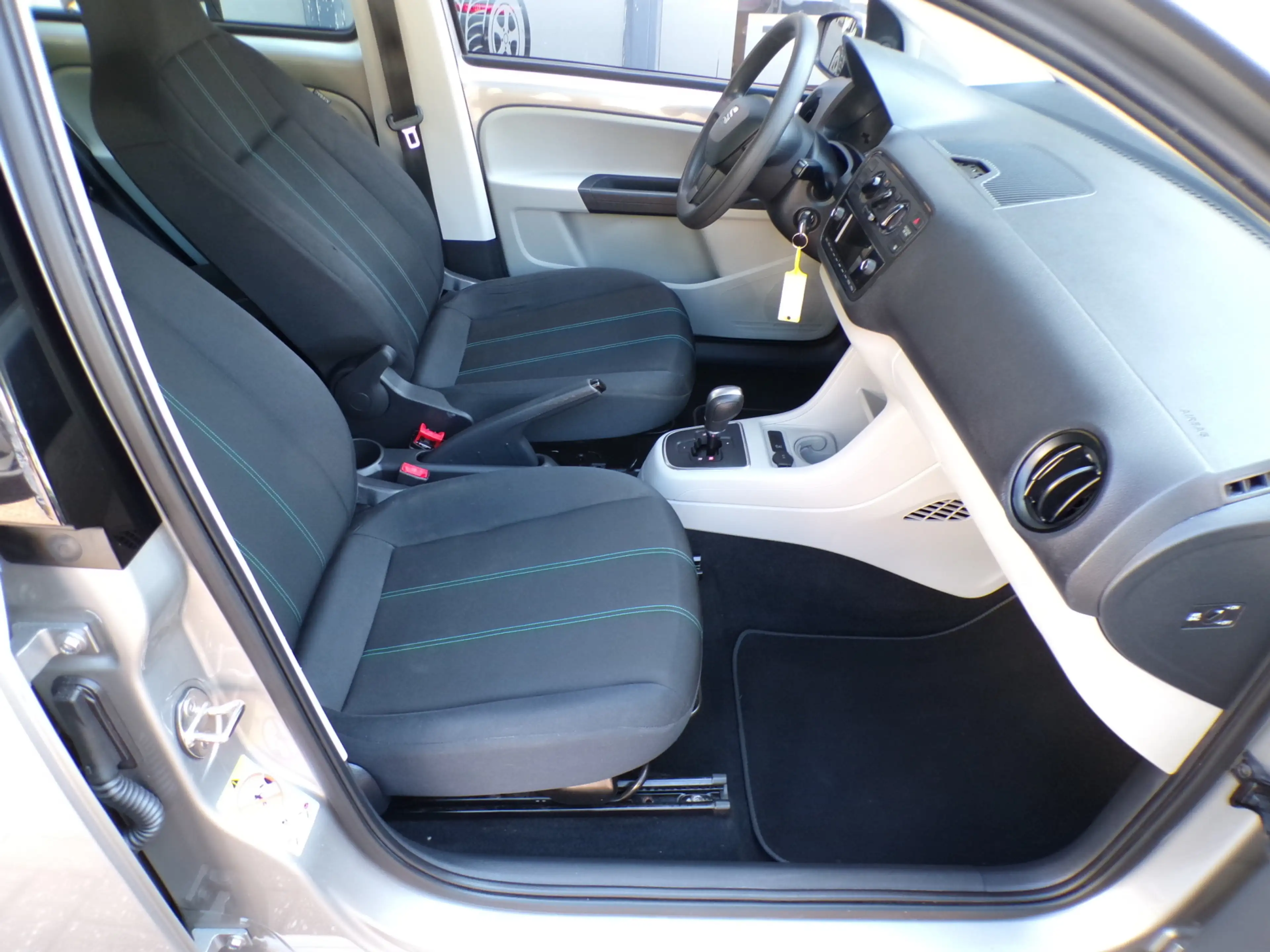 SEAT Mii 1.0 5-Drs Automaat NETTE AUTO ,GOED ONDERHOUDEN! — photo 7