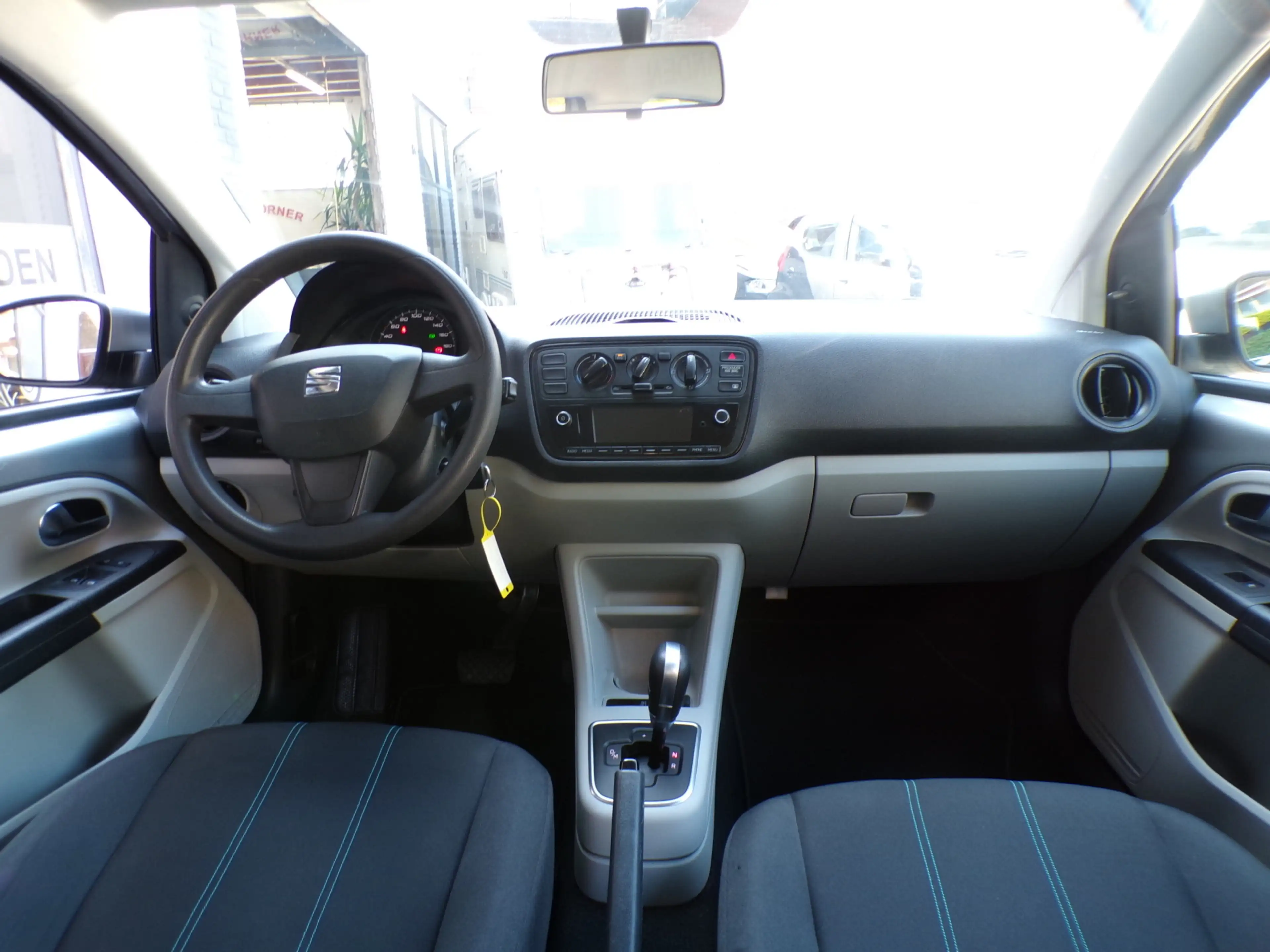 SEAT Mii 1.0 5-Drs Automaat NETTE AUTO ,GOED ONDERHOUDEN! — photo 6