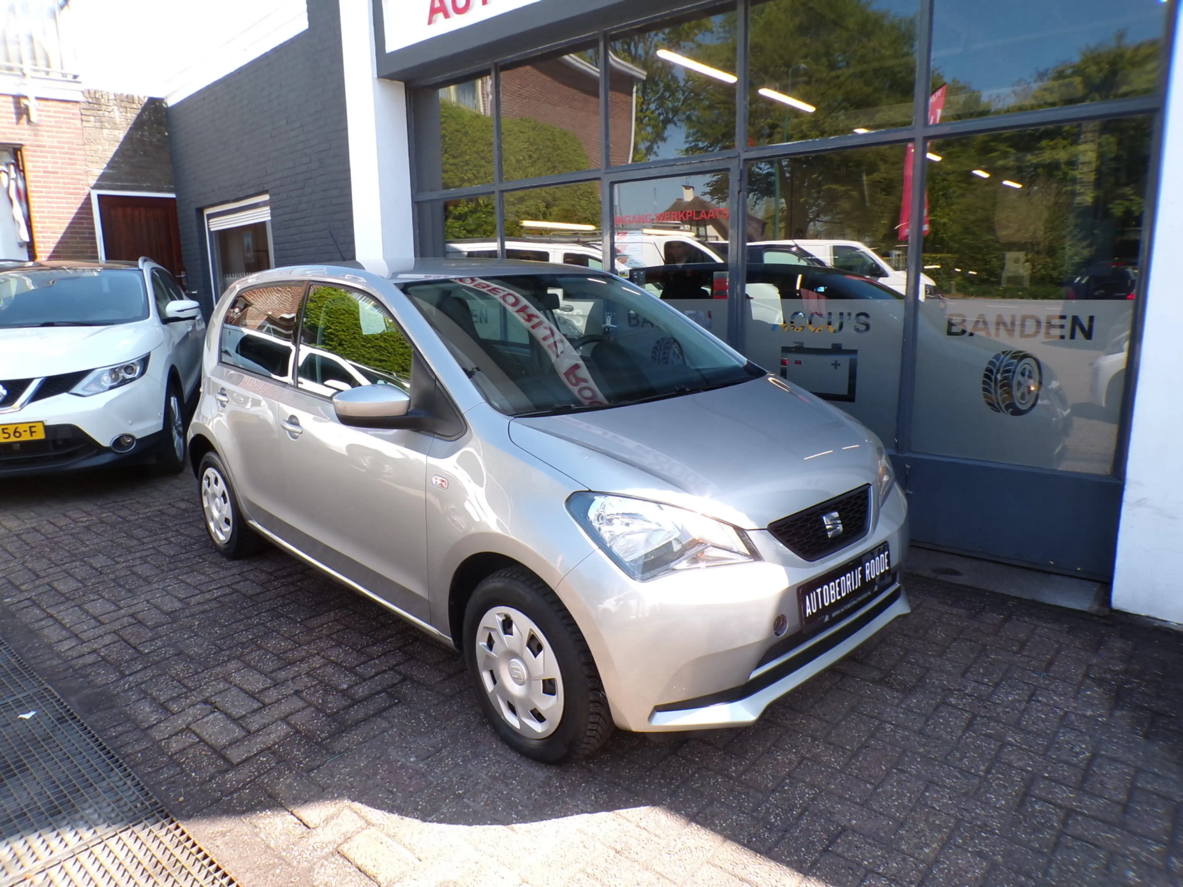 SEAT Mii 1.0 5-Drs Automaat NETTE AUTO ,GOED ONDERHOUDEN! — photo 2