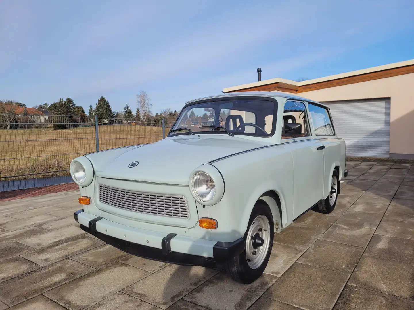 Trabant P601 Kombi WERKSNEU Grau - 2