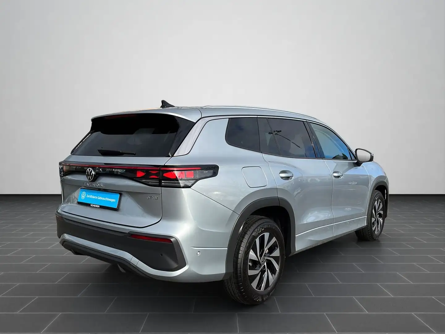 Volkswagen Tayron 1.5 eTSI DSG Life 7-Sitze+LED+ACC+App+Kam Silber - 2