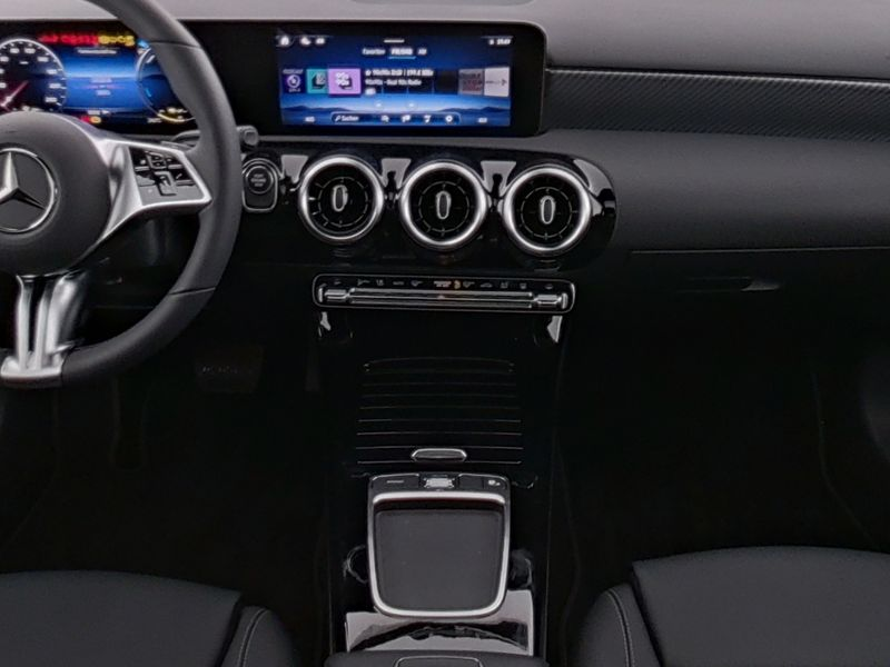 Mercedes-Benz A 250 e mit EQ Hybrid Technologie PROGRESSIVE|LM — photo 7