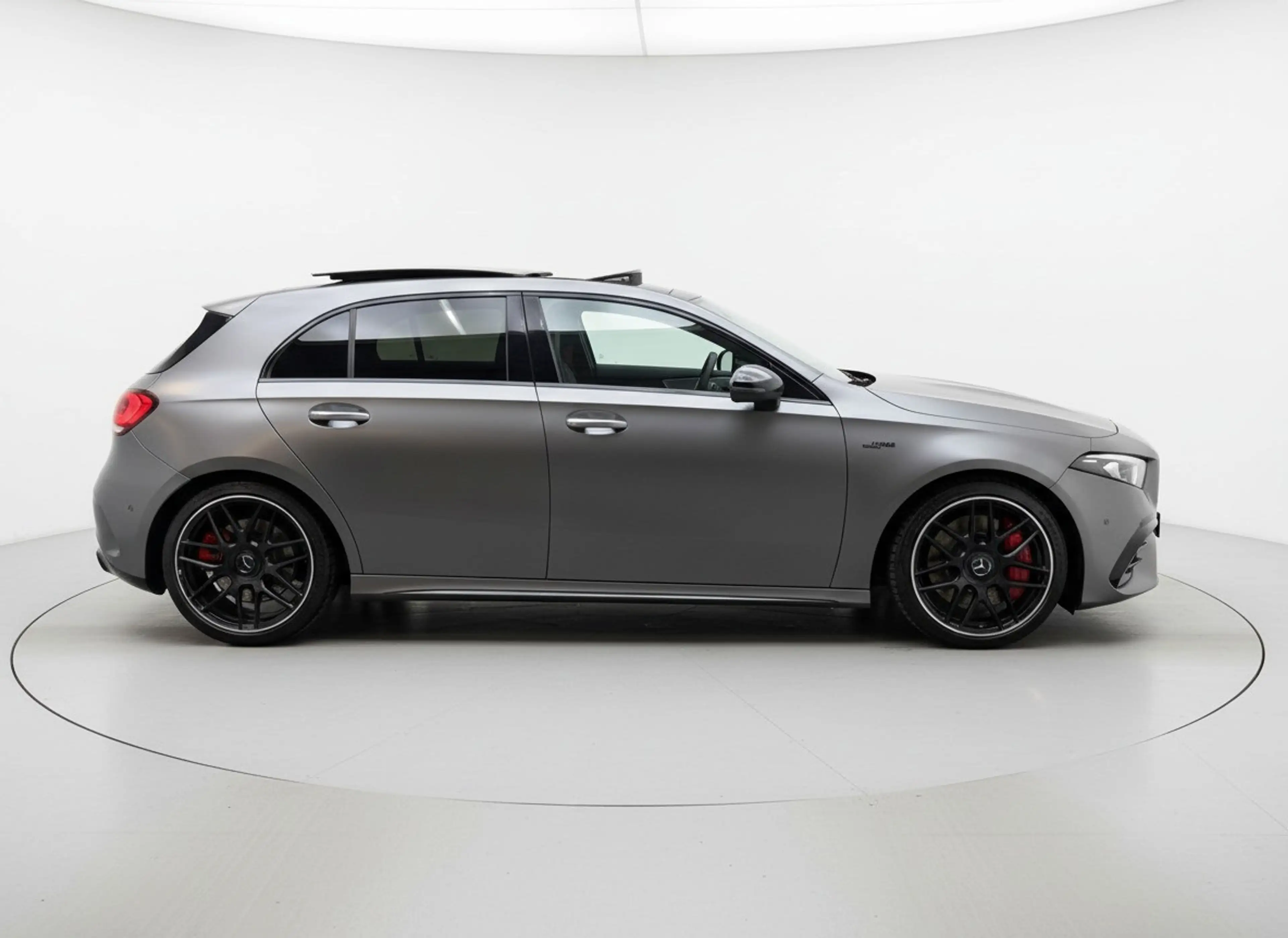 Mercedes-Benz A 45 AMG S 4MATIC+ Edition 1 PANO — photo 5