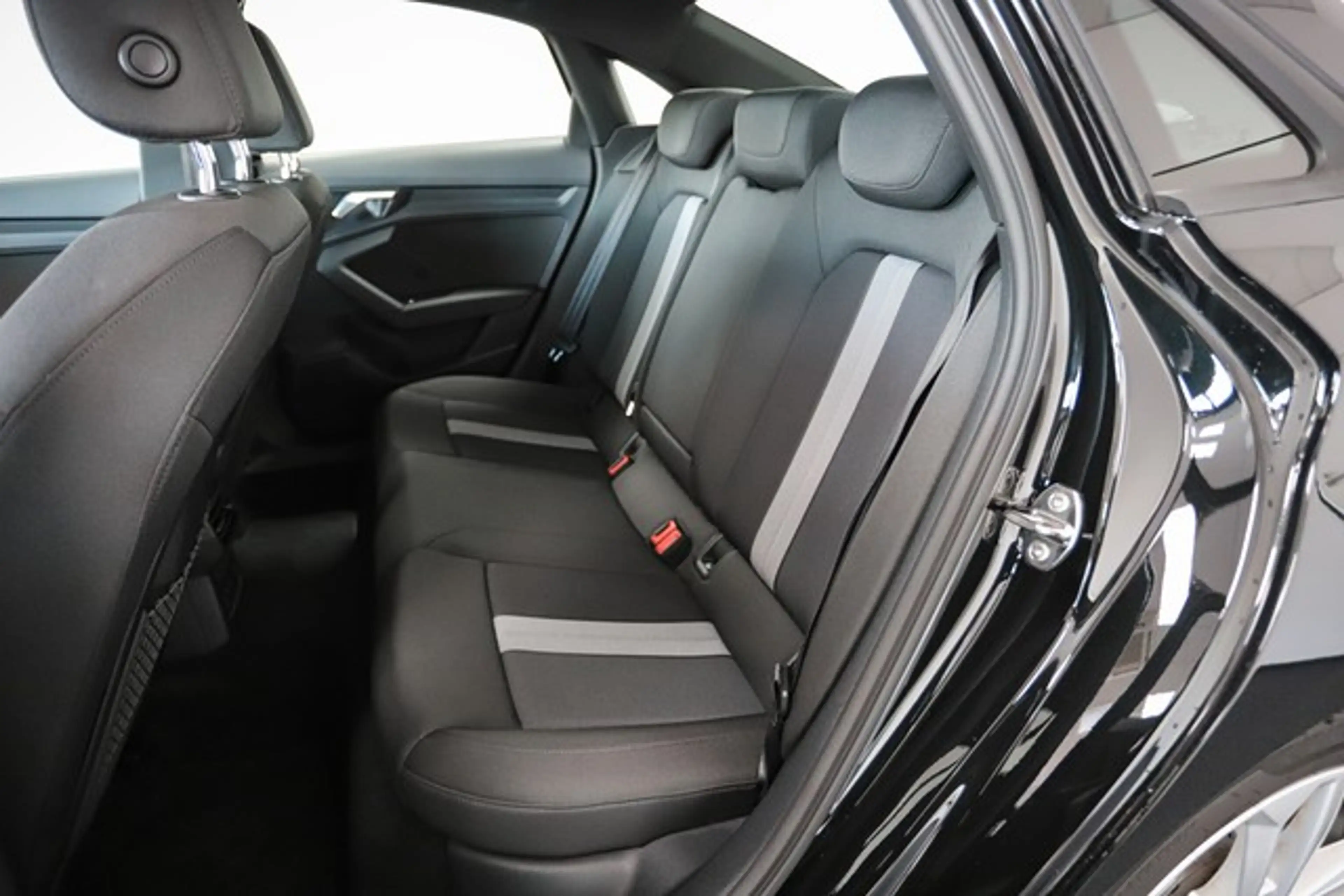Audi A3 Limousine S line NAVI VIRT. COCKP GRA VERKEHRSZ... — photo 23