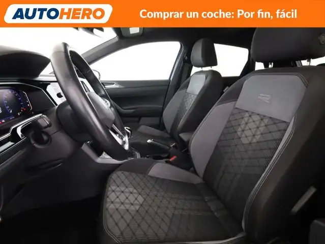 Volkswagen Polo view 11