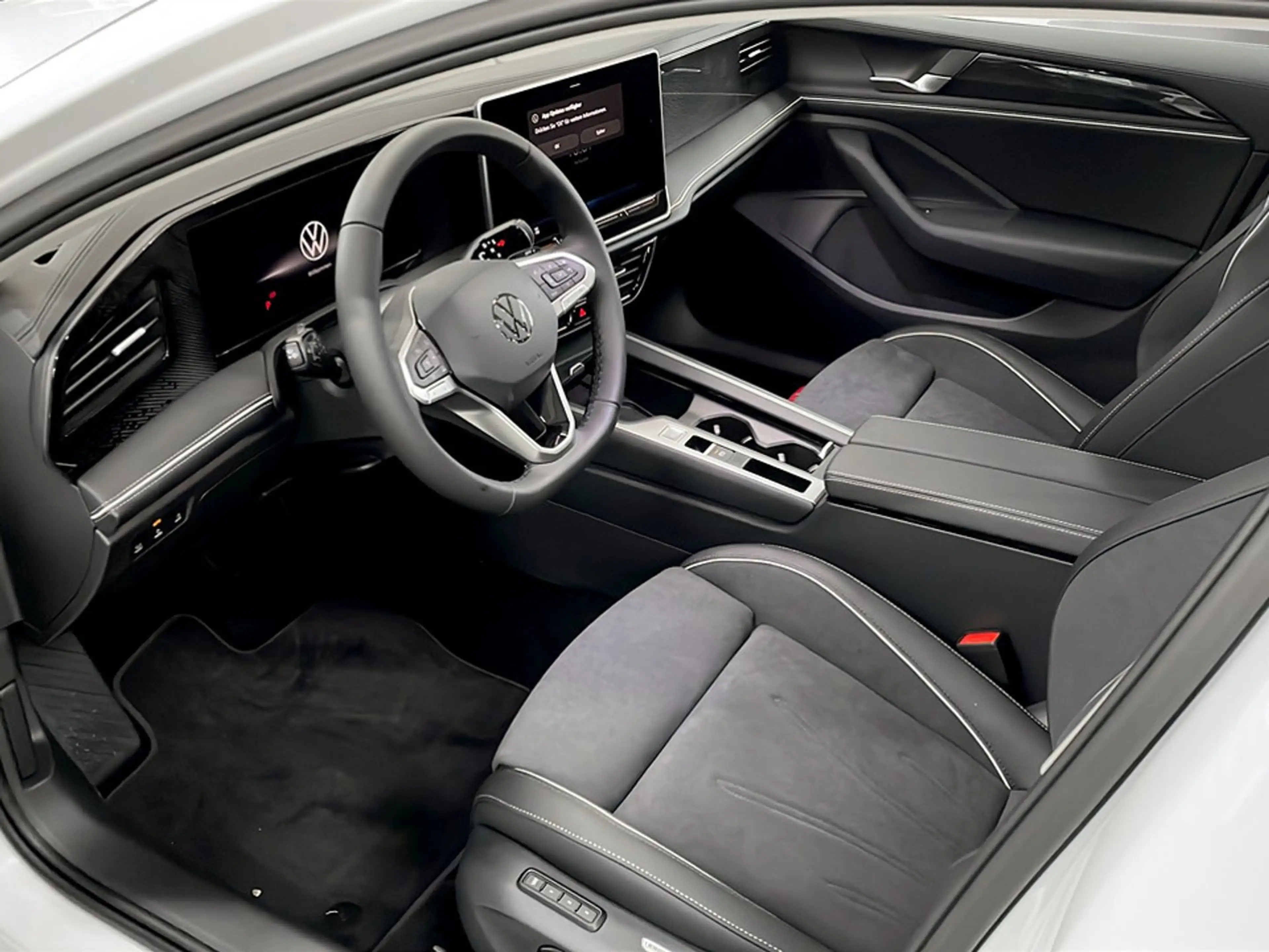 Volkswagen Passat Variant Business eHybrid 150kW — photo 11