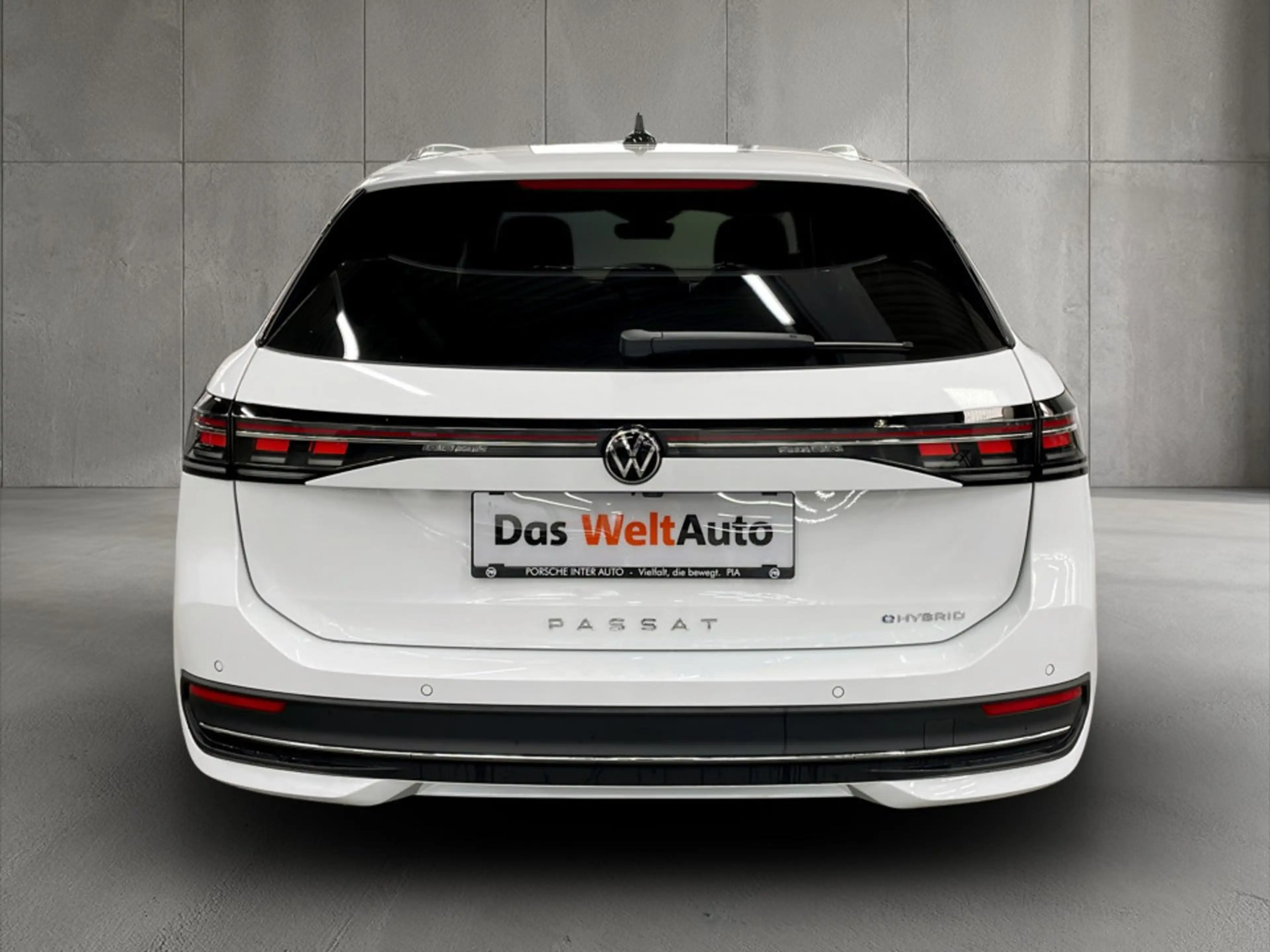 Volkswagen Passat Variant Business eHybrid 150kW — photo 6